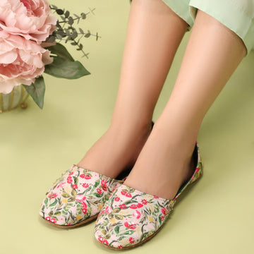 Baghicha Nawabi – Colorful Floral Khussas For Women